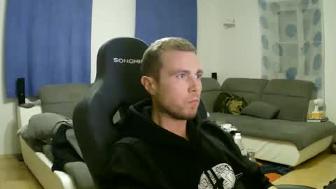 John Pearl online show from February 25, 8:32 pm