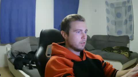 Snapshot of herbstenden chatting on January 17, 8:59 pm John Pearl online show from January 17, 8:59 pm