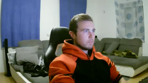 Snapshot of herbstenden chatting on January 27, 9:11 pm John Pearl online show from January 27, 9:11 pm