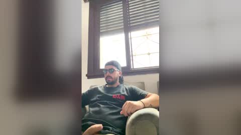 herinsauralde online show from March 25, 11:47 am