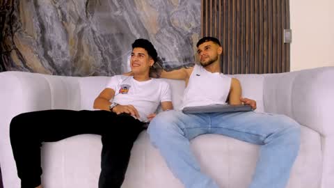 heteros men online show from January 11, 12:55 am