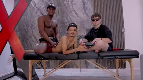 heteros men online show from September 17, 7:59 pm