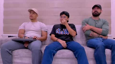 heteros men online show from December 31, 1:30 pm