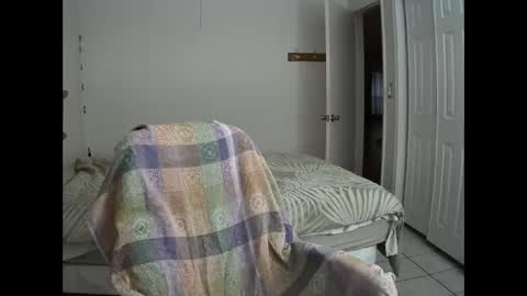 hewes1 online show from September 20, 11:27 pm