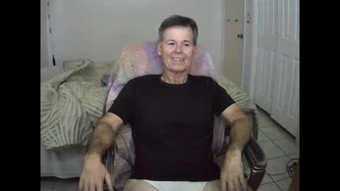 hewes1 online show from December 6, 7:45 pm