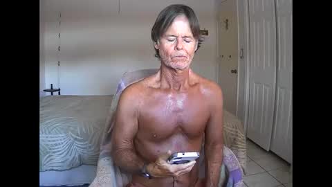 hewes1 online show from April 12, 8:32 pm