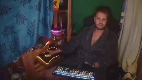 H Dawg online show from April 12, 10:32 pm