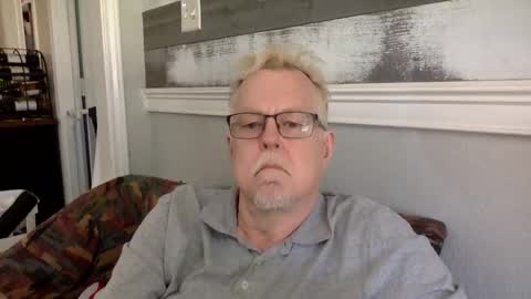 TwoDaddies online show from February 16, 6:17 pm