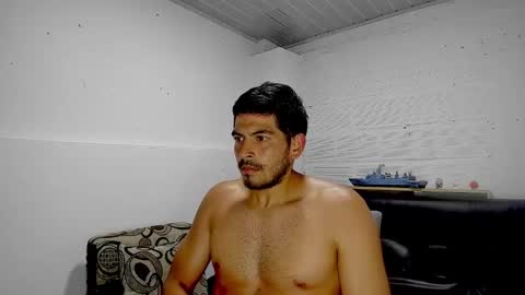 Snapshot of himoreno97 chatting on February 26, 4:36 am Hi moreno online show from February 26, 4:36 am