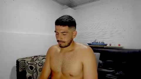 Snapshot of himoreno97 chatting on February 26, 9:56 pm Hi moreno online show from February 26, 9:56 pm