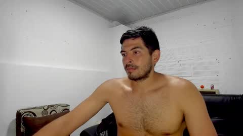 Snapshot of himoreno97 chatting on January 12, 12:28 am Hi moreno online show from January 12, 12:28 am