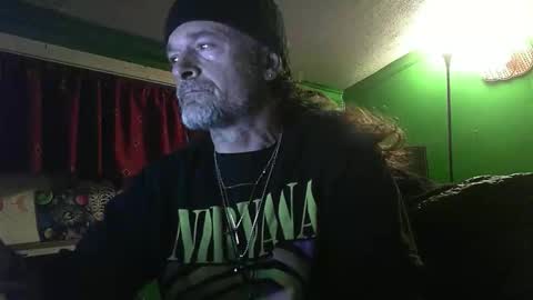 hippiedad333 online show from February 17, 1:26 am