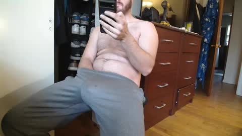 Hockey Player online show from December 10, 3:55 pm