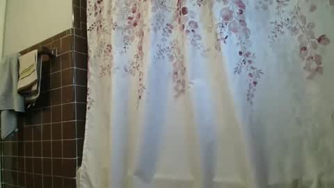 Hockey Player online show from January 17, 3:53 pm