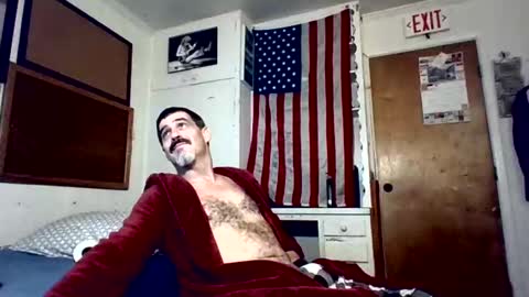 Snapshot of hoglegg99384194 chatting on October 15, 8:55 am hoglegg99384194 online show from October 15, 8:55 am