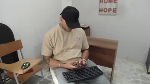 holy_sin online show from December 9, 2:29 pm