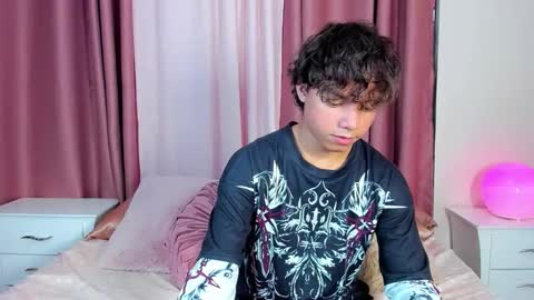 honeymoon_sariel online show from January 16, 9:06 pm