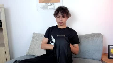 honeymoon_sariel online show from March 7, 1:53 pm