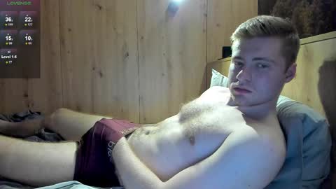 Snapshot of hornyblondieboyy chatting on March 8, 8:24 pm Max online show from March 8, 8:24 pm