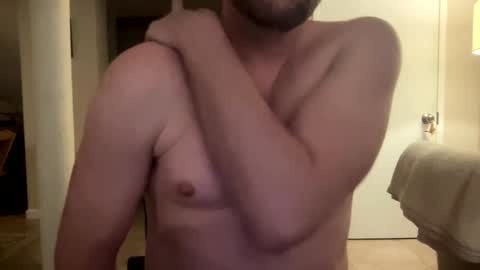 hornybottomdaddy online show from December 8, 4:46 am
