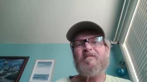 Snapshot of hornyd7711 chatting on October 17, 12:53 pm hornyd7711 online show from October 17, 12:53 pm