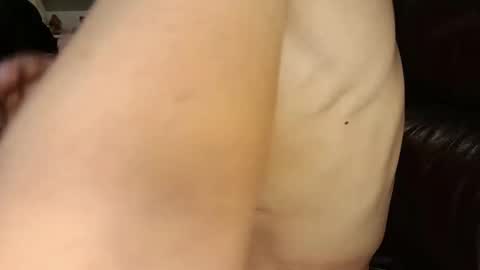 Snapshot of hornydude635 chatting on October 22, 6:17 am Marten online show from October 22, 6:17 am