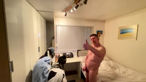 Hornylondon online show from December 3, 7:14 am