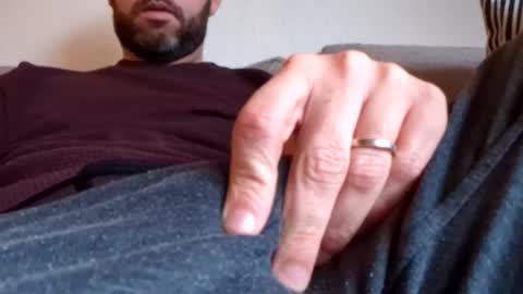 Snapshot of hornypeter1987 chatting on December 6, 9:21 am Hornypeter online show from December 6, 9:21 am