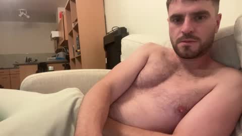 Snapshot of hornytom27 chatting on October 20, 8:46 pm Horny247 online show from October 20, 8:46 pm