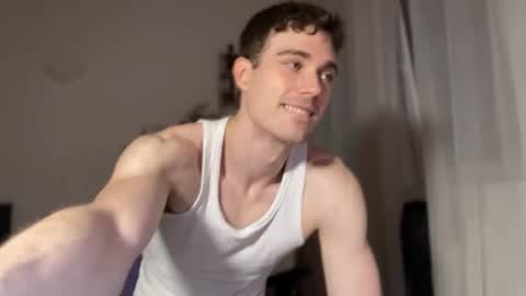 Travis online show from December 4, 1:29 pm