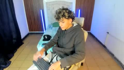 hot bunny online show from November 29, 3:19 am