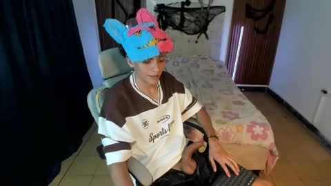 hot bunny online show from November 1, 2:37 am