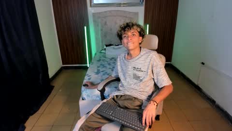 hot bunny online show from November 16, 4:36 am