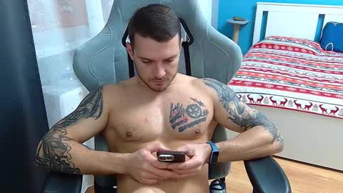 hot_cap_77 online show from January 15, 9:17 pm
