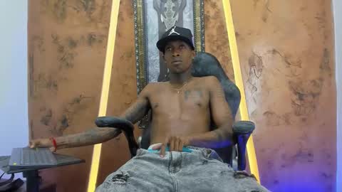 hot_golden_black online show from September 14, 9:17 pm