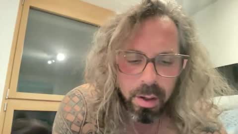 letmedoo2 online show from March 5, 8:27 pm