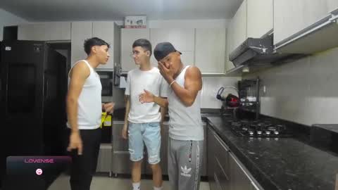 Vanesa Oliver and Andrew online show from October 6, 11:20 pm