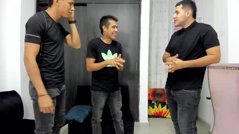 Vanesa Oliver and Andrew online show from January 26, 10:55 am