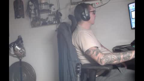 hotkinkytat online show from January 18, 1:29 am