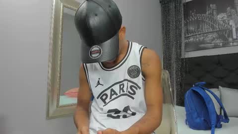 Hotkoljei online show from February 20, 3:45 am