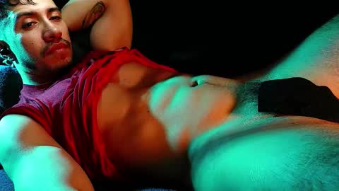 Hotlatinking online show from October 20, 9:19 pm