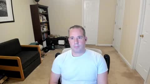 hotmale4u692000 online show from December 19, 5:51 am