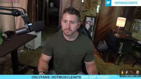 hotmuscles6t9 online show from October 14, 8:16 pm