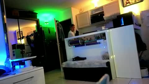 Hugo online show from December 2, 9:07 pm