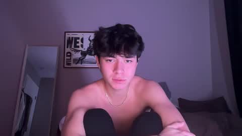 Snapshot of hungc0llegejock chatting on October 13, 3:23 am hungc0llegejock online show from October 13, 3:23 am