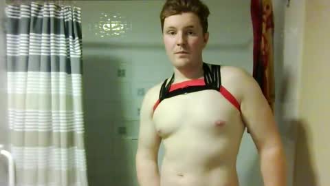 hungnredddd online show from March 13, 12:51 am