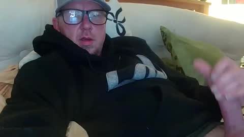 HuingsingleDad79 online show from March 5, 7:10 pm