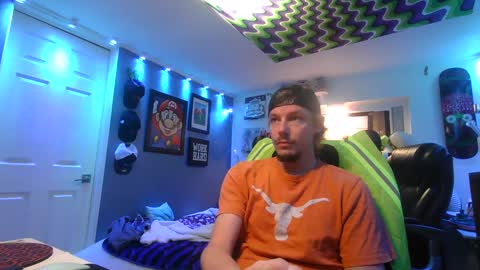 hungtxcock92 online show from October 8, 12:20 pm