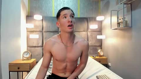 hunterheat_ online show from November 10, 12:21 pm