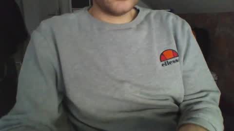 Snapshot of hunting_007 chatting on January 17, 3:11 pm hunting_007 online show from January 17, 3:11 pm